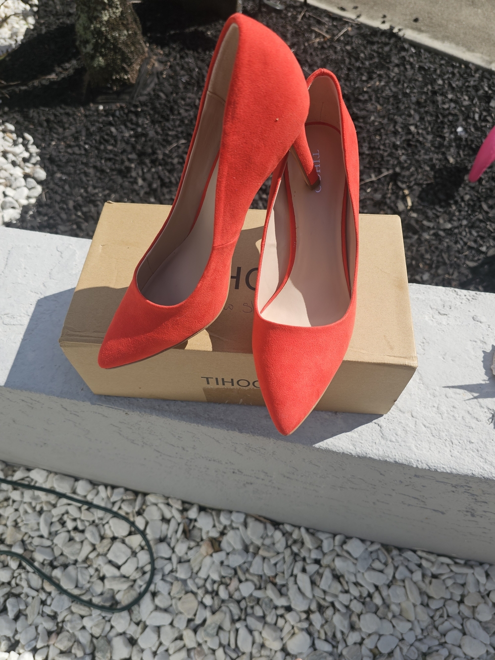 Classic Red Suede Pointed-Toe Stiletto Pumps